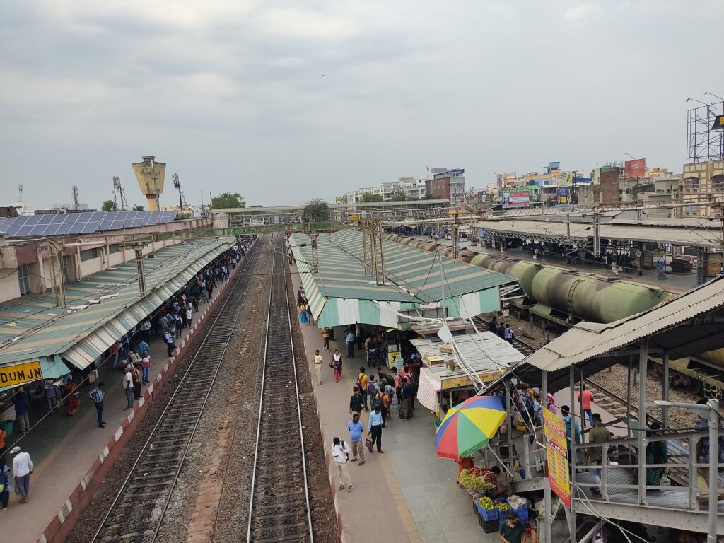 It is one of the most busiest stations of Eastern Railways. Dum Dum metro station, directly connected to