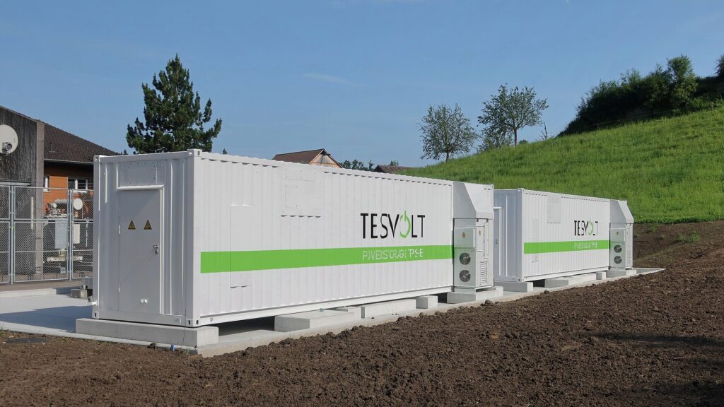 A large battery storage power station with a capacity of 6.24 MWh and an output of 5 megawatts